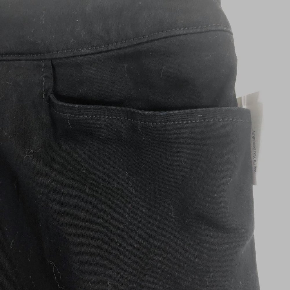 Catherines Sz 4X Black Jean Capris NWT - Picture 4 of 11